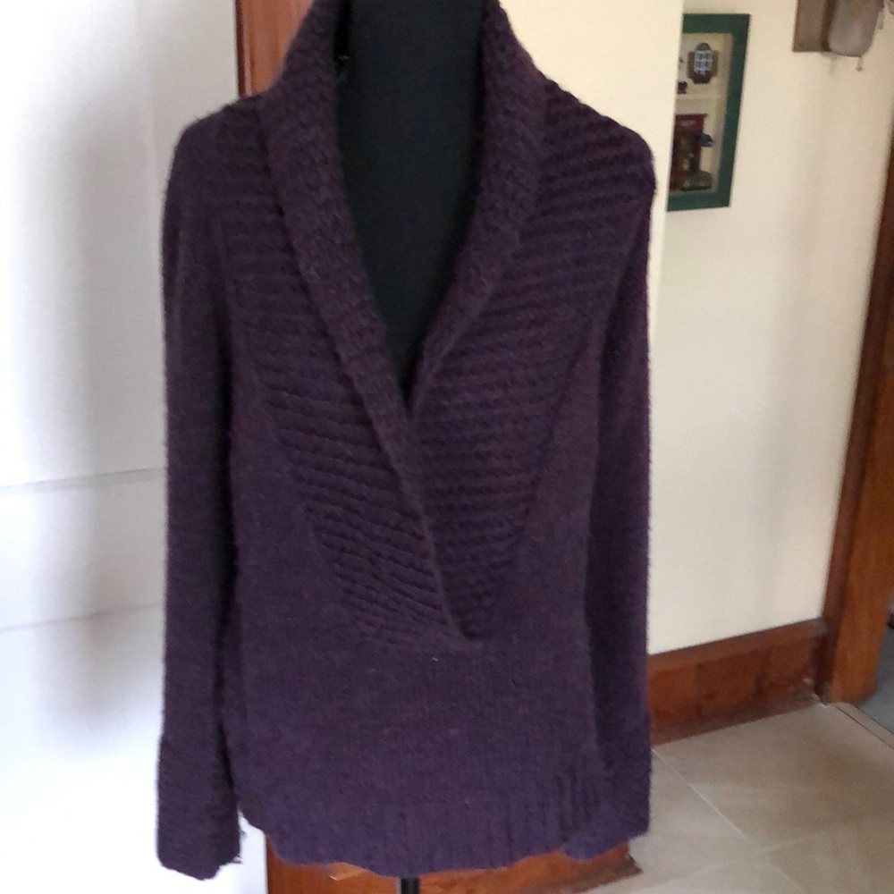 Loft Alpaca wool blend sweater in plum. Size M. Ptp 22” length 25”